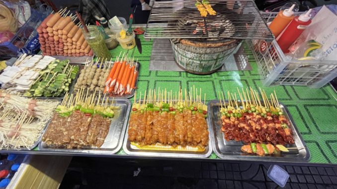 Typisches Street Food in Thailand